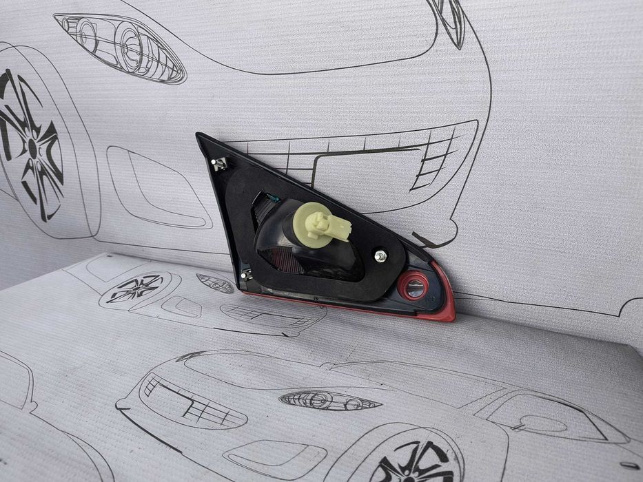 Stop Haion Dreapta Mitsubishi Colt CZ3 2005 / 2004–2008 / Cod OEM MN105623 (5C2)