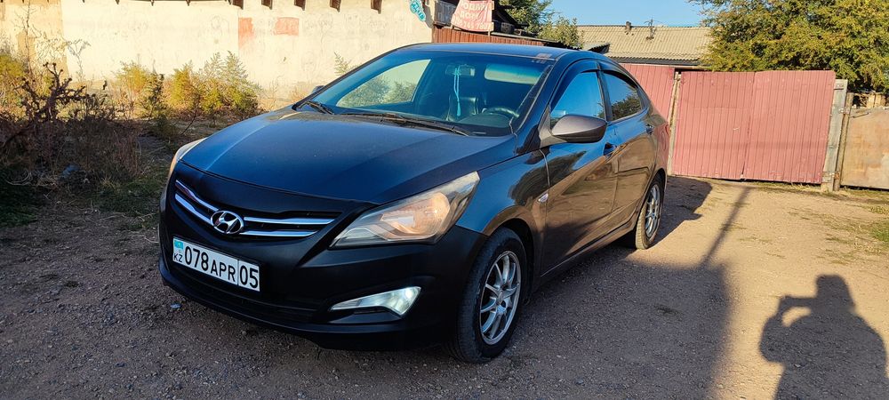 Hyundai акцент2015