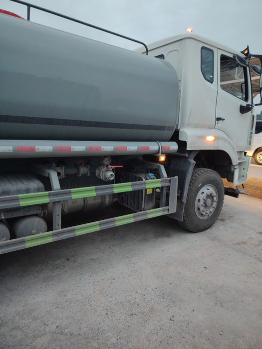 Howo 6x4  20000L  Sotuvda tayyor