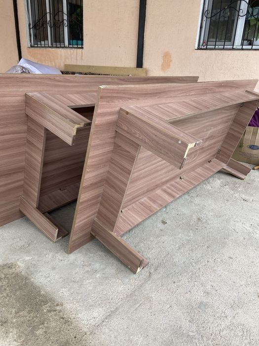 Продам Стол для гостей