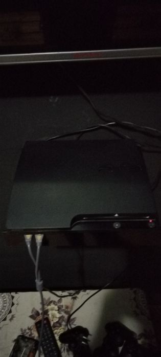 Plestation 3 va 43 lik shivaki televezr. Zaryat kabell 10 ta pult