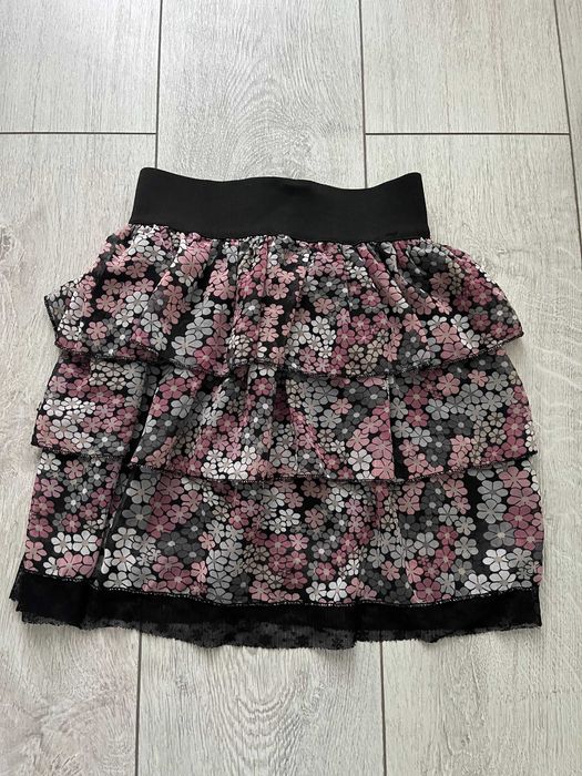 Vand fusta scurta cu volane XS negru-roz