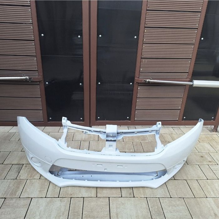 Bara fata Capota aripi faruri trager radiatore logan logan mcv sandero