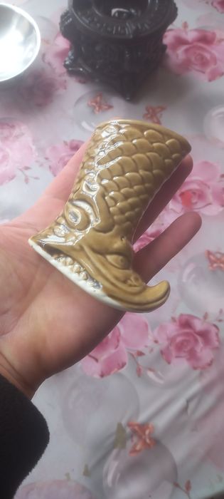 Suvinir etikla sotiladi