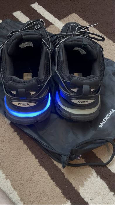 Balenciaga track