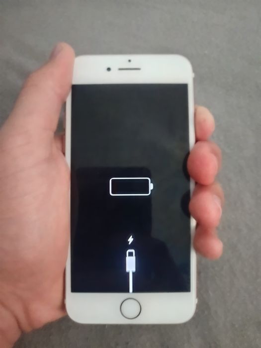 Vând iPhone 7 că nou