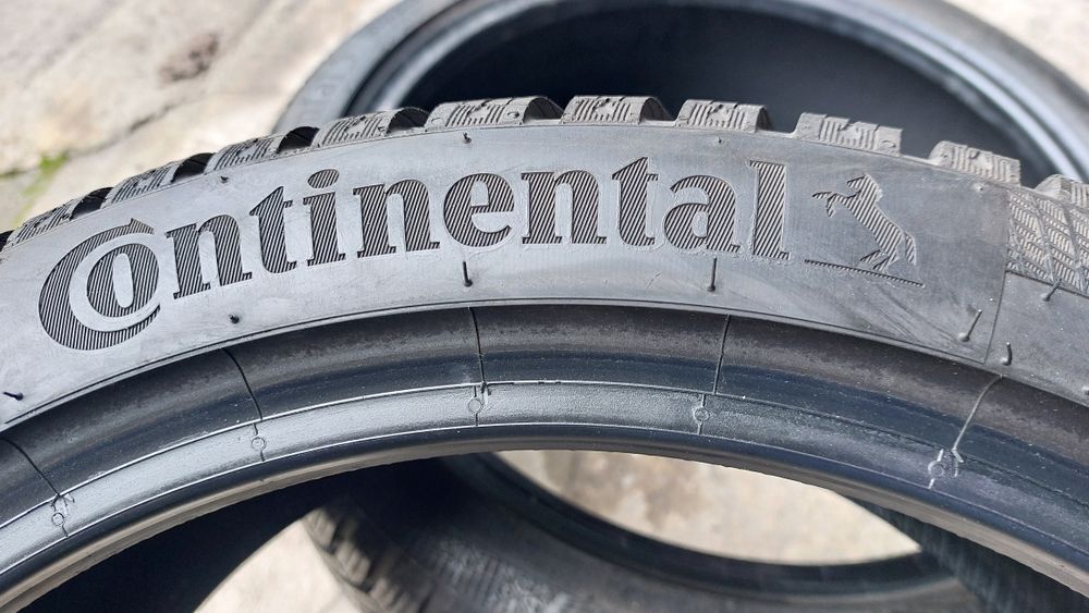 Зимни гуми 215/40/17 Continental WinterContact TS860 2 броя