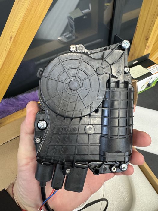 Вакуум брава за Бмв f07