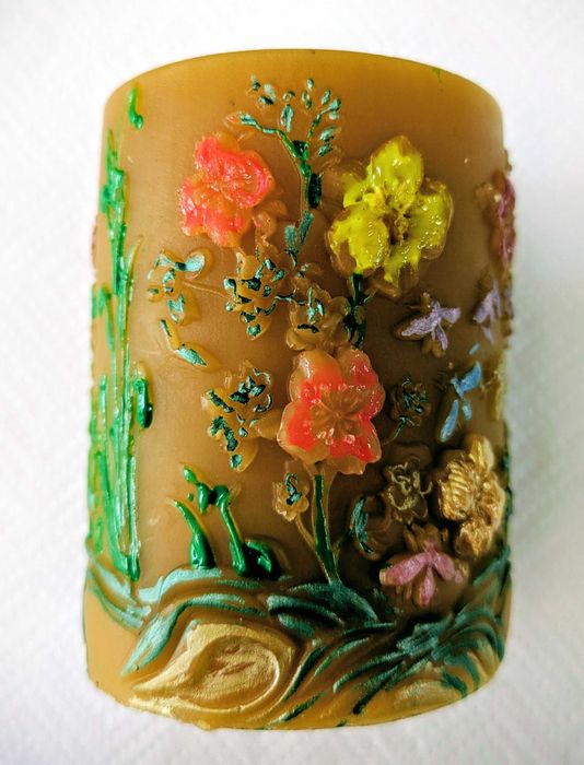 Ръчно изработени восъчни свещи. 100% чист пчелен восък. Ръчно рисувани