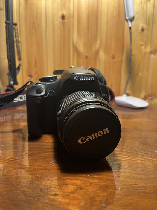 Dslr Canon eos500d + canon ef-s zoom lens