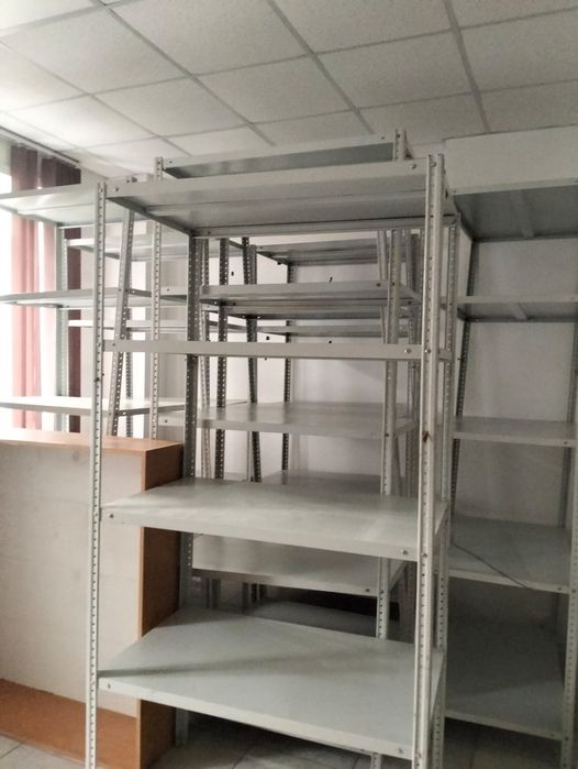 Продам металлически стеллажи