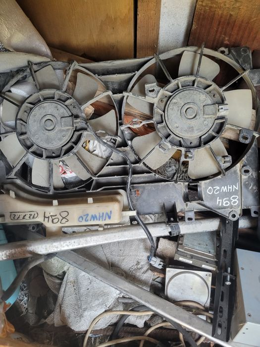 Запчасти  на приус 20 кузов