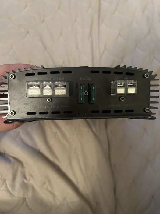 Усильтель на сабвуфер