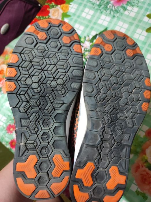 Кроссовки детские