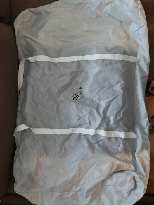 Продавам легло тип "Next to me" на немската марка Kesser. Цвят светло сиво - в чудесно състояние.