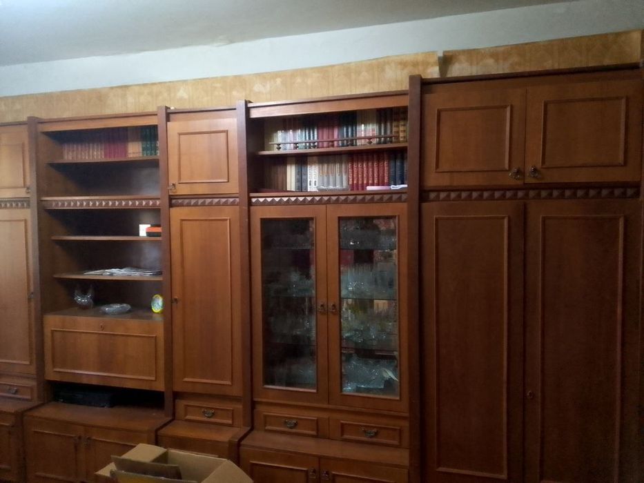 Продаю стенку мебель