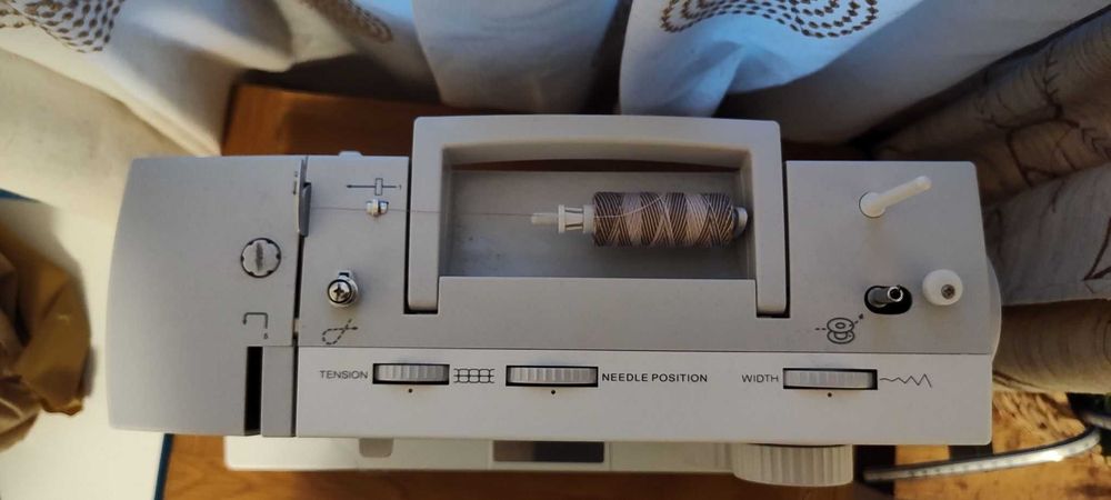 Mașină casnică de cusut Singer Supera 5523