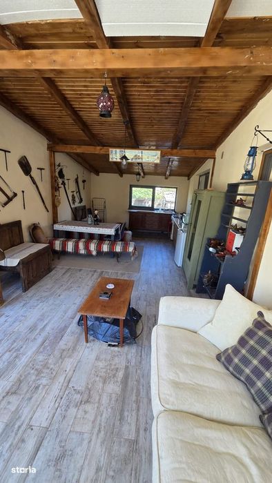 Casa moderna, independenta energetic, in mijlocul naturii – Sai, jud
