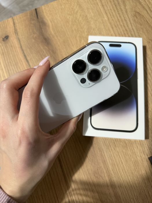 iPhone 14 Pro 256 GB с кутия и зарядно(80%)