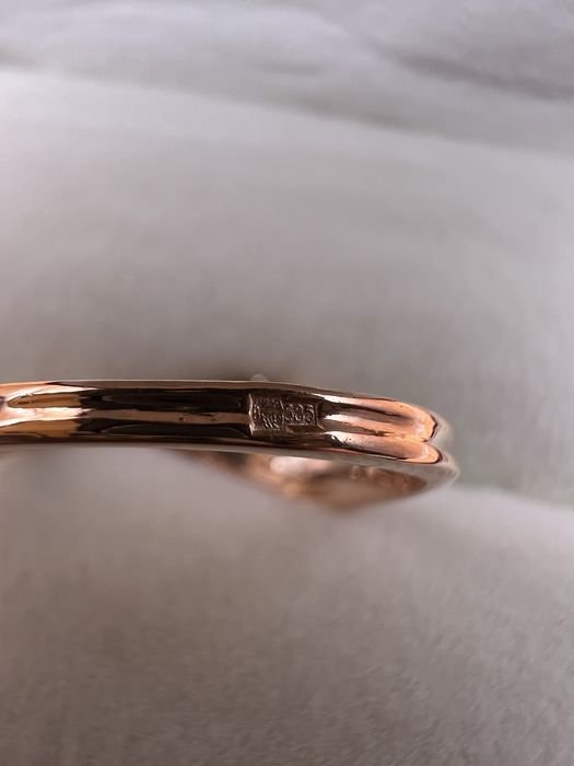 Продам золотое кольцо.