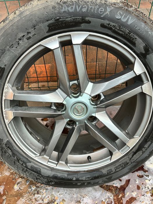 Диски с резиной от Lx 570