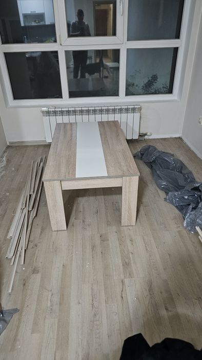 СПЕШНО Трапезна маса, ТВ шкаф, холна маса. Може по отделно