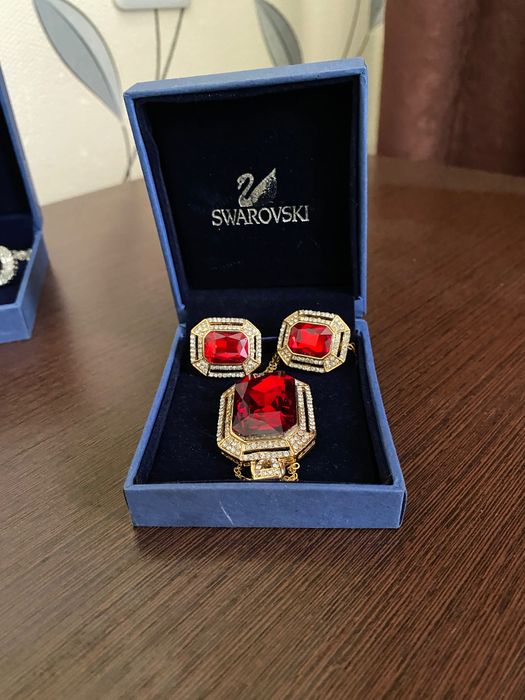 Украшения Swarovski