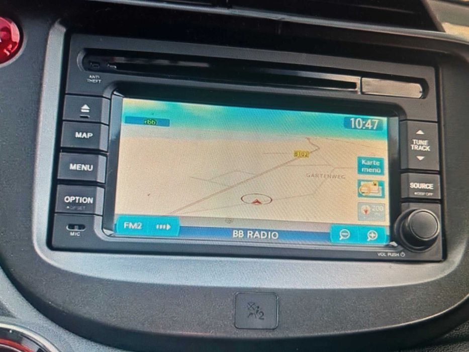 Продавам Хонда модел- джаз SI -поръчкова -спортно заводско изпълнение