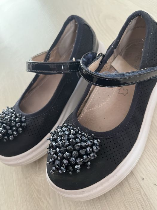 Детская обувь босоножки школьные