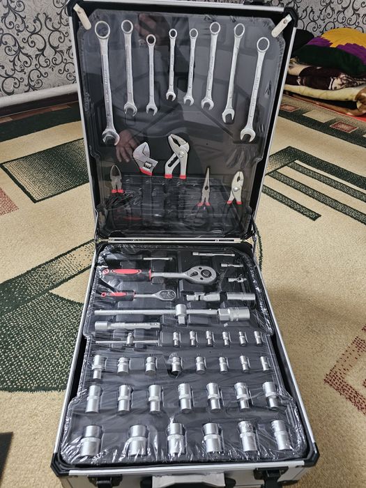 Продам набор инструментов