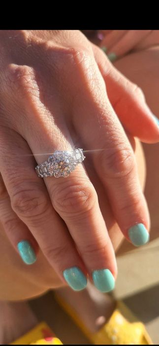 Inel superb din platina + pink diamond 0,6ct si anturaj briliante albe