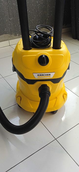 Продавам прахосмукачка керхнер