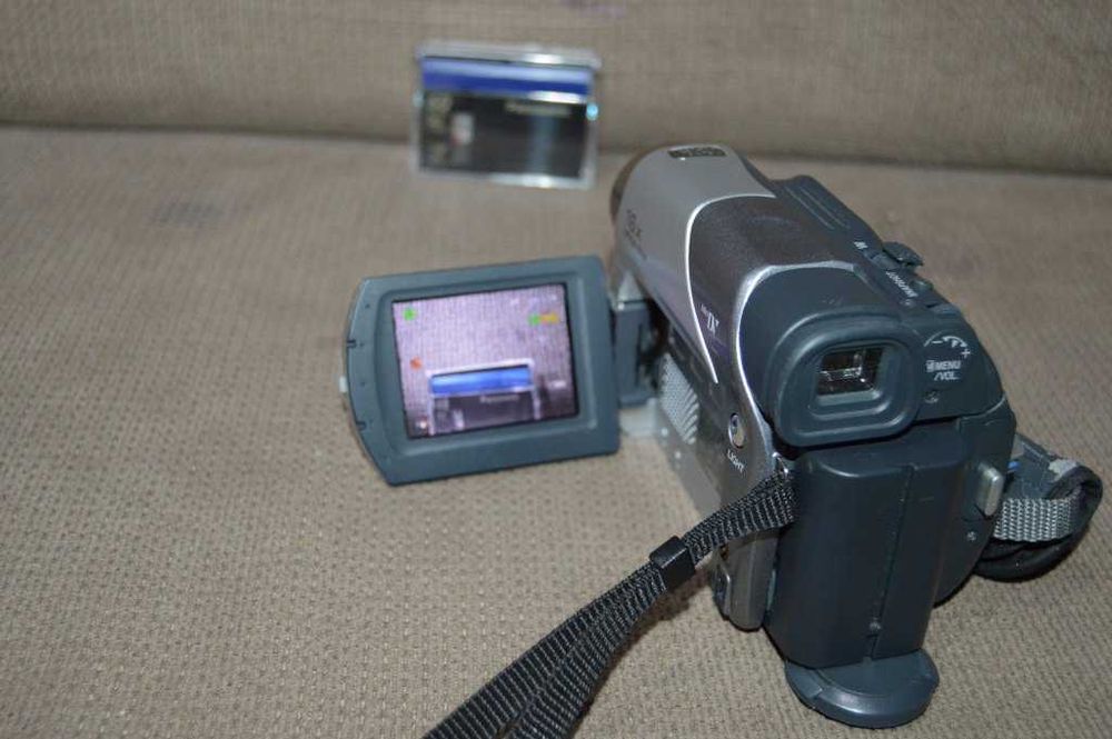 Camera video miniDV JVC GR-D23E