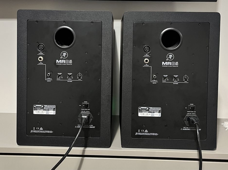 Monitoare de studio Mackie MR8 Mk3