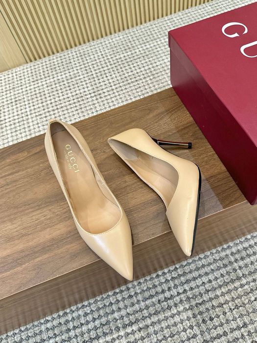 Gucci Leather Pumps – Nude Beige