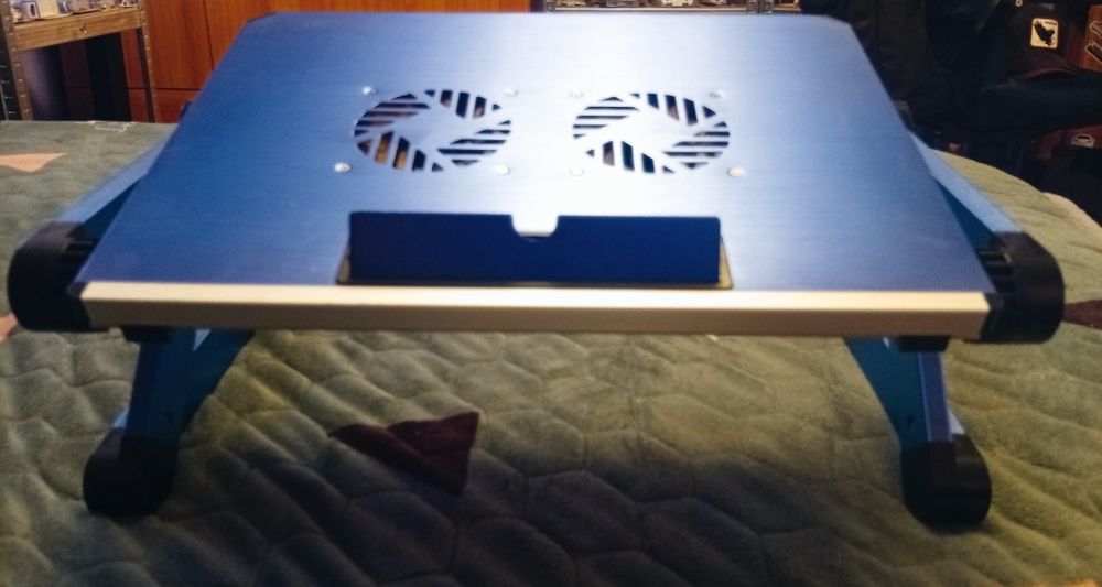 Lavolta Ergonomic Laptop Table Desk +3 machete/masinute Tabelul pentru