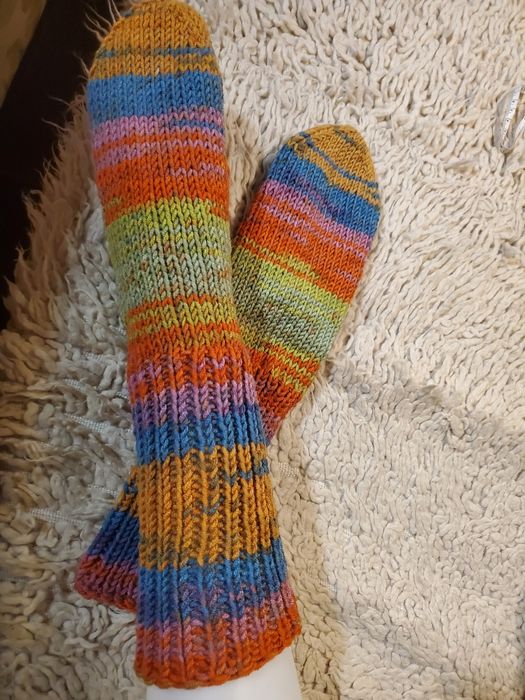 Ръчно плетени дамски чорапи от вълна, размер 39