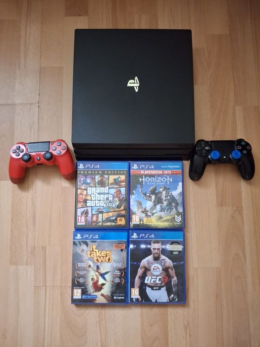 Play station 4 PRO ( КАТО НОВ)
