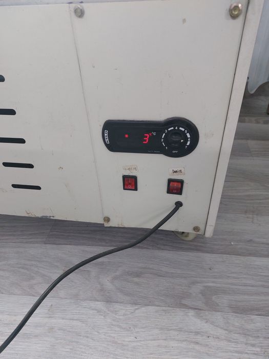 Витрина холодильная кондитерская