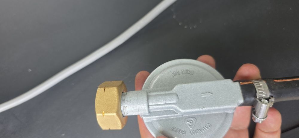 Хладилник на газ, 12 V  И 220V