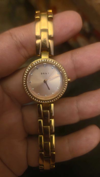 Женски часовник DKNY