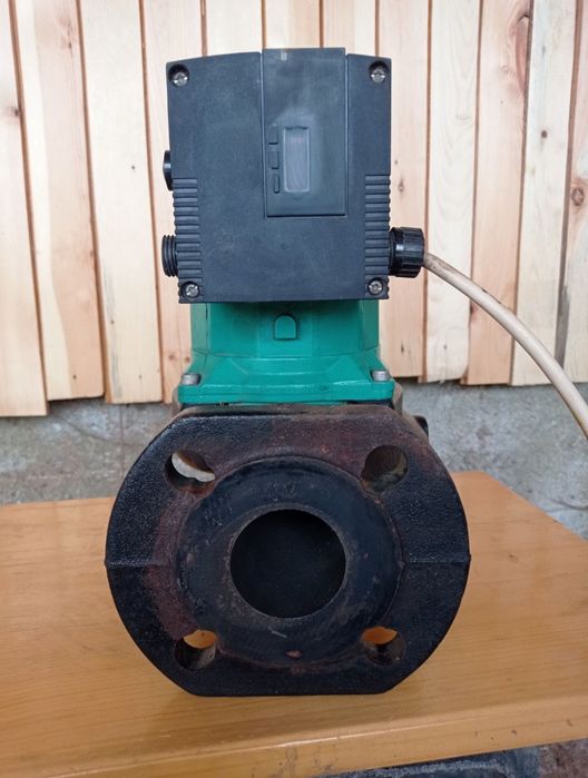 Голяма циркулационна помпа Wilo TOP- S50/7