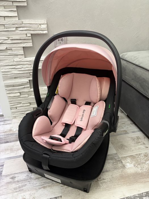 Столче за кола Chipolino Duo Smart i-Size + ISOFIX база
