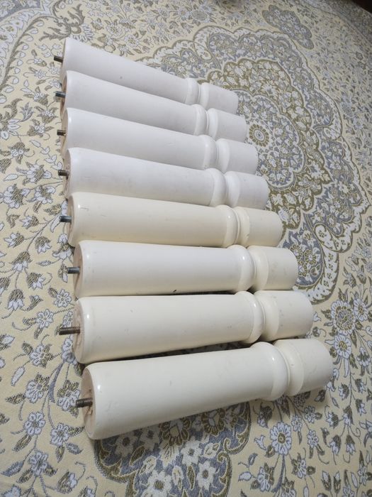 Гостевой стол для гостей