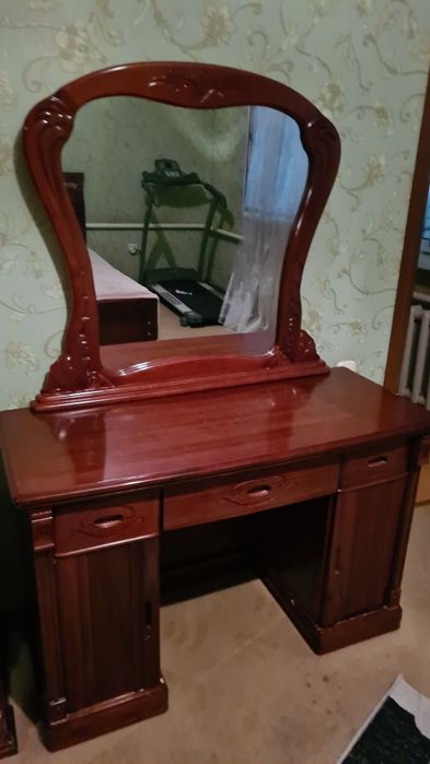 продам спальный гарнитур