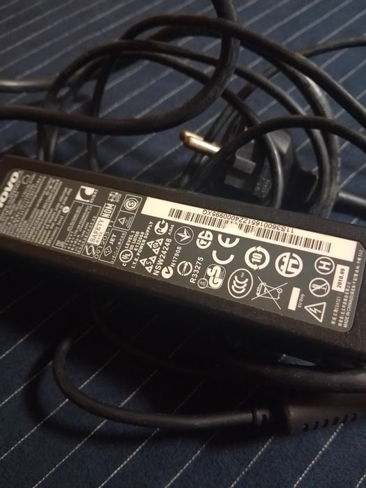 Лаптоп Lenovo V560