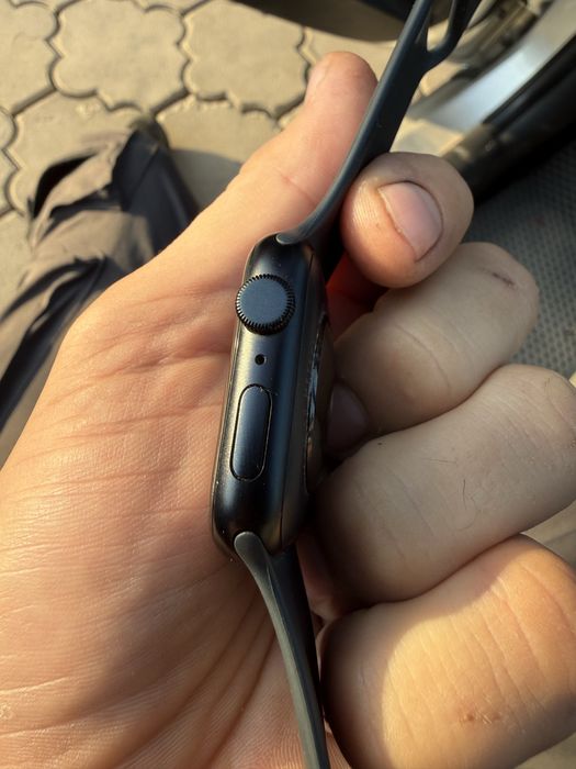 Apple watch SE 44мм на запчасти