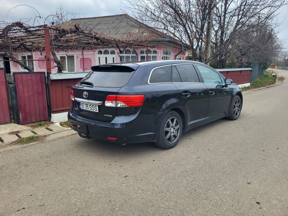Toyota Avensis facelift T27