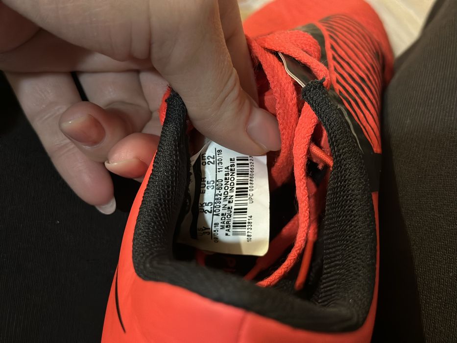 Продам бутсы Nike Phantom оригинал