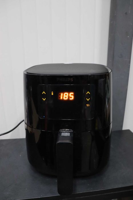 Фритюрник с горещ въздух Philips Airfryer Essentials HD9252 4.1л 1400W